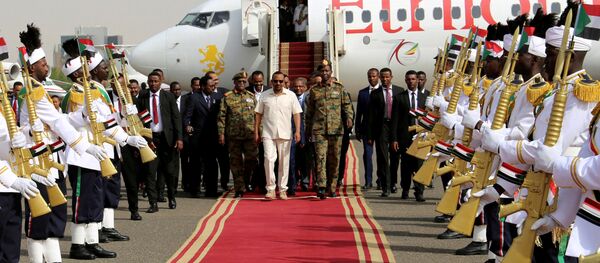 رئيس الوزراء الإثيوبي أبي أحمد يصل مطار الخرطوم رئيس الوزراء الإثيوبي أبي أحمد يصل مطار الخرطوم - سبوتنيك عربي