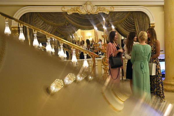 عرض أزياء أيام الموضة العربية (Al Arabia Fashion Days) في إطار أسبوع الأزياء العربية في موسكو - سبوتنيك عربي