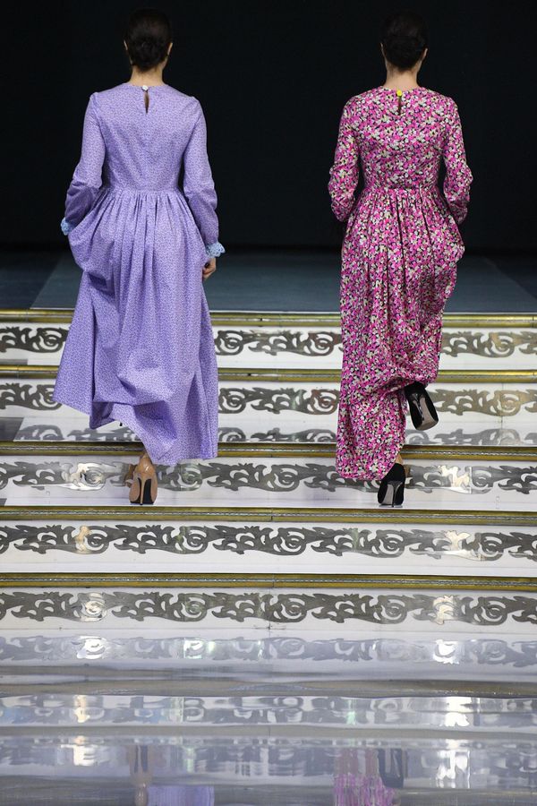 عرض أزياء أيام الموضة العربية (Al Arabia Fashion Days) في إطار أسبوع الأزياء العربية في موسكو - عرض مجموعة من تصاميم كيبوفسكايا (Kibovskaya) - سبوتنيك عربي