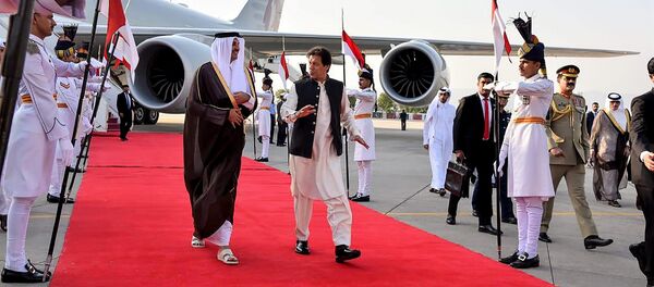 أمير قطر الشيخ تميم بن حمد آل ثاني ورئيس وزراء باكستان عمران خان - سبوتنيك عربي