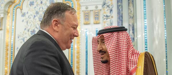 العاهل السعودي الملك سلمان بن عبد العزيز يستقبل وزير الخارجية الأمريكي مايك بومبيو في الرياض - سبوتنيك عربي