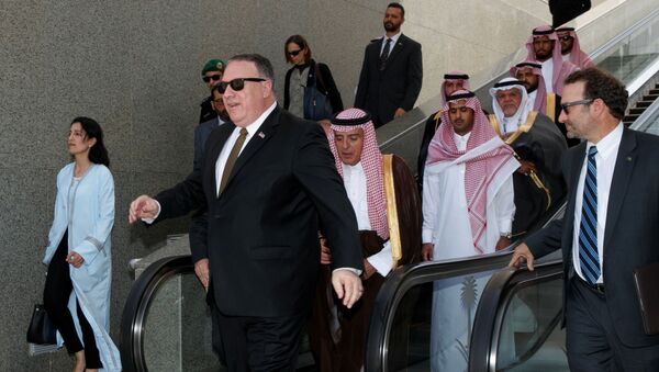 وزير الخارجية الأمريكي مايك بومبيو مغادرة جدة في المملكة العربية السعودية، 24 يونيو/حزيران 2019 - سبوتنيك عربي