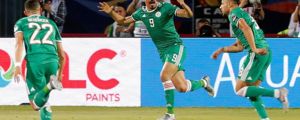 يوسف البلايلي بعد إحرازه هدف فوز منتخب الجزائر يوسف البلايلي بعد إحرازه هدف فوز منتخب الجزائر - سبوتنيك عربي