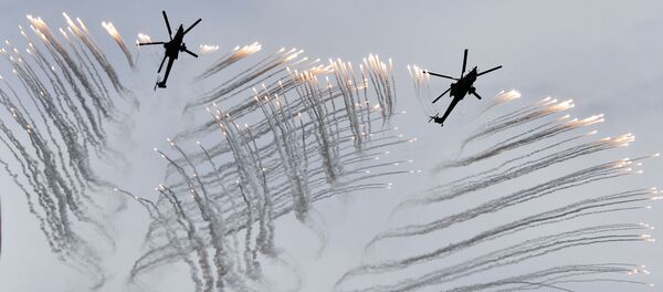 منتدى آرميا 2019 - استعراض جوي لمروحيات مي-28 إن من الفرقة بيركوتي منتدى آرميا 2019 - استعراض جوي لمروحيات مي-28 إن من الفرقة بيركوتي - سبوتنيك عربي