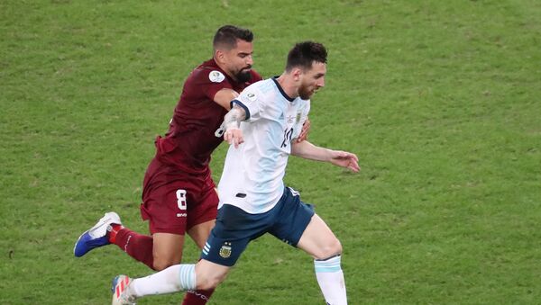 مباراة الأرجنتين وفنزويلا - ليونيل ميسي - سبوتنيك عربي