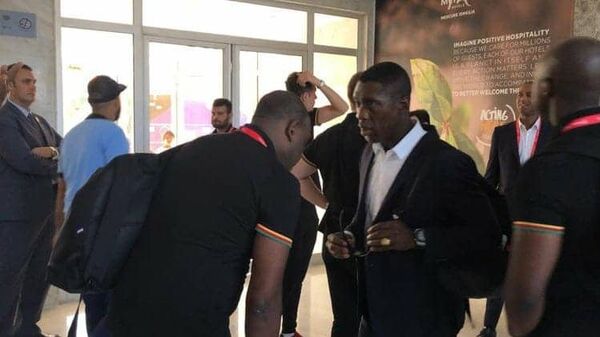 بعثة منتخب الكاميرون تغادر فندق إقامتها متوجهة لاستاد الإسماعيلية للقاء منتخب غانا - سبوتنيك عربي