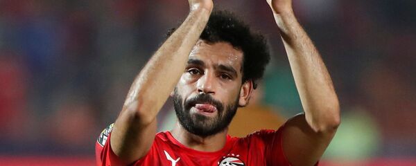 محمد صلاح متأثرا عقب هزيمة المنتخب المصري لكرة القدم أمام منتخب جنوب أفريقيا في بطولة كأس الأمم الأفريقية، 6 يوليو/تموز 2019 - سبوتنيك عربي