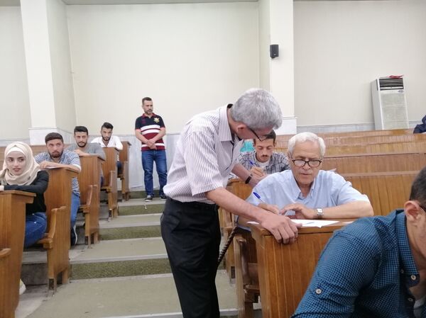 حلبي في الـ75 نال البكالوريا في الحرب ويدرس الحقوق - سبوتنيك عربي