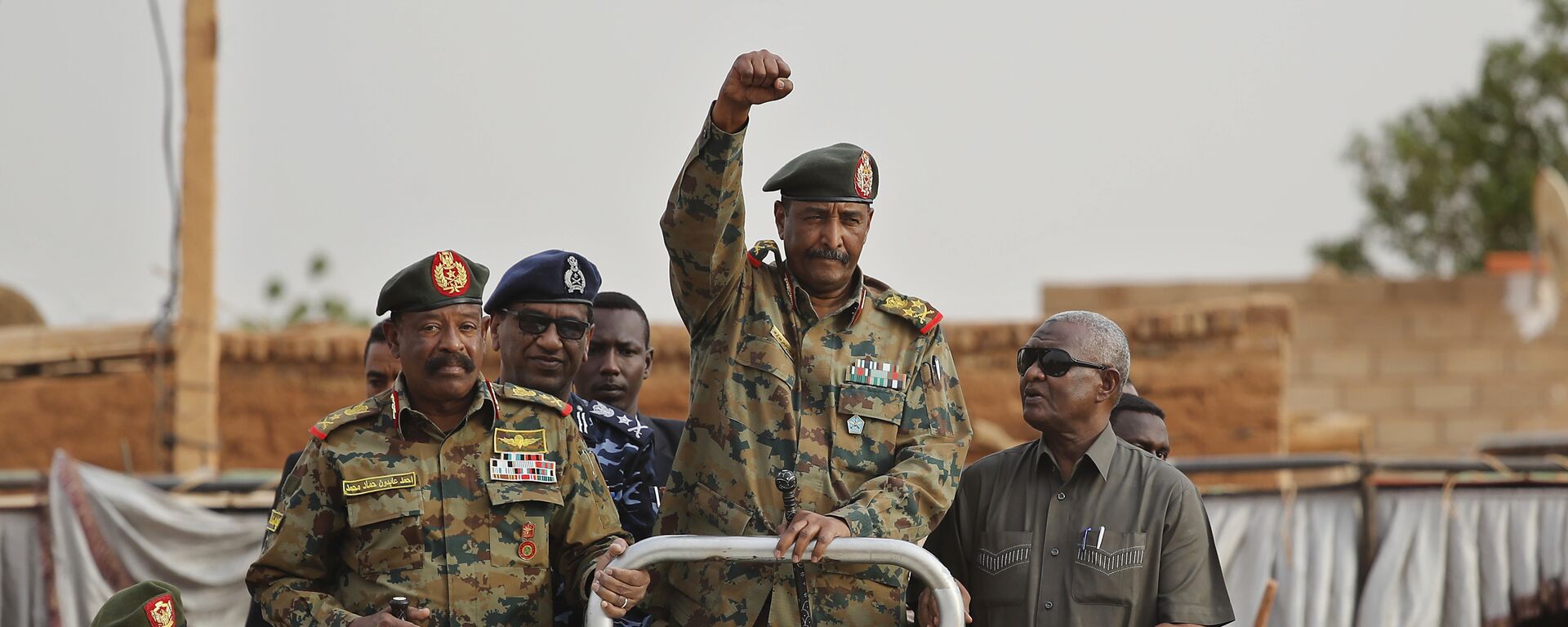  رئيس المجلس العسكري الانتقالي في السودان عبد الفتاح البرهان  - سبوتنيك عربي, 1920, 14.04.2020