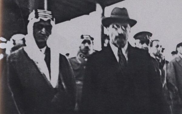 صور نادرة للملك السعودي فيصل بن عبد العزيز في موسكو - سبوتنيك عربي