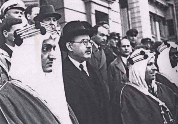 صور نادرة للملك السعودي فيصل بن عبد العزيز في موسكو - سبوتنيك عربي