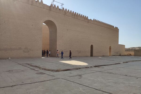 بالصور... بوابة الإله ترتقب سياح العالم في العراق بالصور... بوابة الإله ترتقب سياح العالم في العراق - سبوتنيك عربي