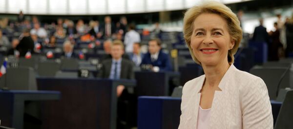 رئيسة المفوضية الأوروبية فون ديرلاين رئيسة المفوضية الأوروبية فون ديرلاين - سبوتنيك عربي