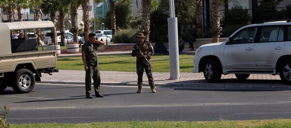 الشرطة الكردية أمام مقر المطعم الذي قتل فيه الدبلوماسيين الأتراك، 17 يوليو/تموز 2019 - سبوتنيك عربي