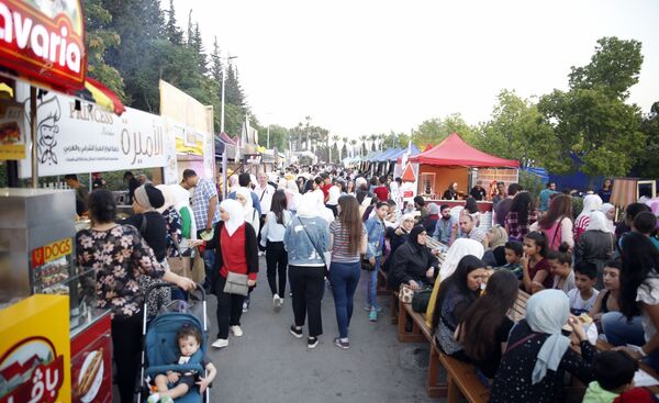 شارع الأكل في دمشق... مهرجان سنوي يجمع الطباخين بـالأكيلة (فيديو+صور) - سبوتنيك عربي