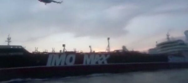 ناقلة نفط بريطانية ستينا امبريو بالقرب من مضيق هرمز، 19 يوليو/ تموز 2019 - سبوتنيك عربي