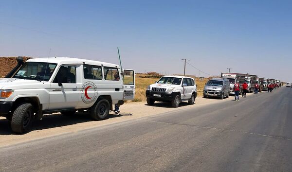 لأول مرة منذ 8 سنوات... إغاثة الهلال الأحمر السوري تصل إلى مركدة في ريف الحسكة - سبوتنيك عربي