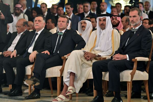 بالصور.. تونس تبكي السبسي أول رئيس باقتراع عمومي بعد ربيعها - سبوتنيك عربي