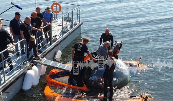 بالصور... بوتين تحت الماء لمدة 30 دقيقة بالصور... بوتين تحت الماء لمدة 30 دقيقة - سبوتنيك عربي