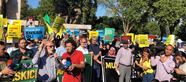 احتجاجات في تركيا ضد ترحيل السوريين - سبوتنيك عربي