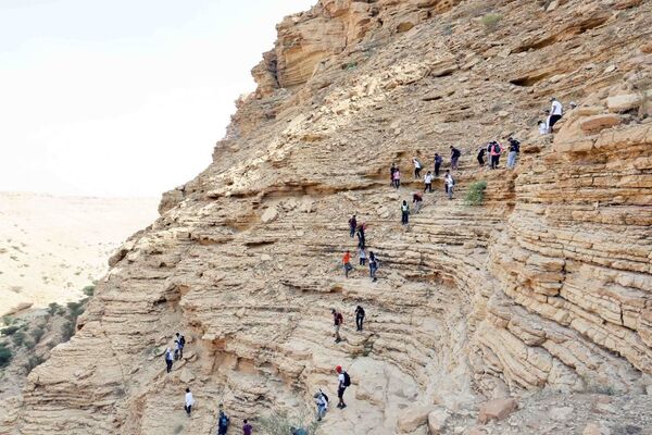 بالصور... فريق يضم 170 امرأة سعودية يتحدى أعلى قمم جبال العالم - سبوتنيك عربي