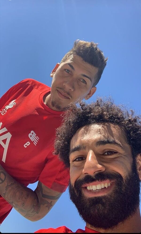 سر ارتداء محمد صلاح لكمامة أثناء أدائه العمرة - سبوتنيك عربي