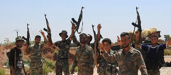 انتشار الجيش السوري على طريق استراتيجي شمال حماة بعد تحريره - سبوتنيك عربي