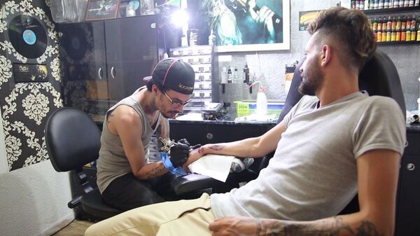 الوشم في تونس... إرث أمازيغي يتجدد (صور) - سبوتنيك عربي