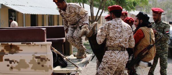 الهجوم على معسكر الجلاء في عدن - اليمن - الجيش اليمني - سبوتنيك عربي