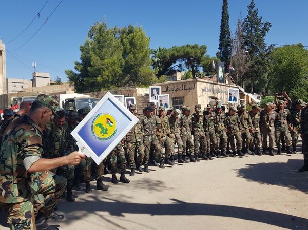 بالصور... جنود سوريون يحتفلون بعيد الجيش وسط غابة من القواعد الأمريكية بالصور... جنود سوريون يحتفلون بعيد الجيش وسط غابة من القواعد الأمريكية - سبوتنيك عربي