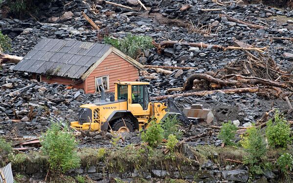 تداعيات انهيار طبقة طينية في مدينة موفيكا، النرويج 31 يوليو/ تموز 2019 - سبوتنيك عربي