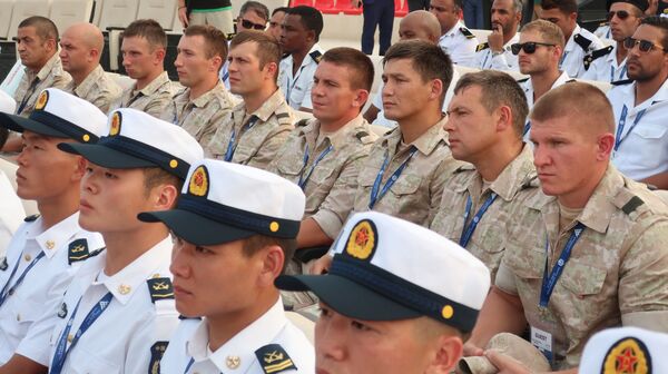 ضمن الألعاب العسكرية الدولية...انطلاق مسابقات الغوص في جزيرة كيش الإيرانية (صور) - سبوتنيك عربي