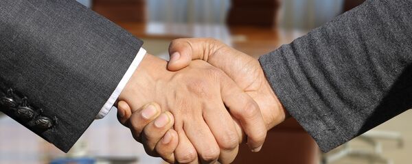 مصافحة - سبوتنيك عربي