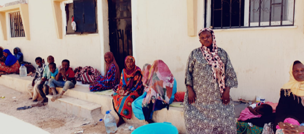 نساء وأطفالهن من أصول سودانية في مركة الإيواء قنفودة في بنغازي نساء وأطفالهن من أصول سودانية في مركة الإيواء قنفودة في بنغازي - سبوتنيك عربي