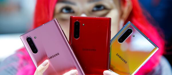 شركة سامسونغ تكشف رسميا عن منتجاتها الجديدة في مؤتمر عقد في نيويورك، 7 أغسطس/ آب 2019 - سبوتنيك عربي