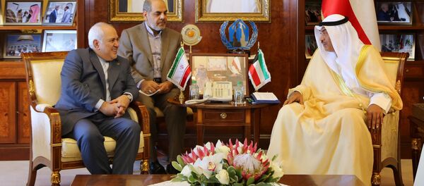 وزير الخارجية الإيراني محمد جواد ظريف في مباحثات مع وزير الخارجية الكويتي، الشيخ صباح خالد الحمد الصباح  - سبوتنيك عربي