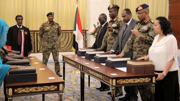 المجلس السيادي في السودان يؤدي اليمين الدستورية - سبوتنيك عربي