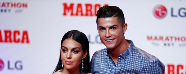 كريستيانو رونالدو وصديقته - سبوتنيك عربي