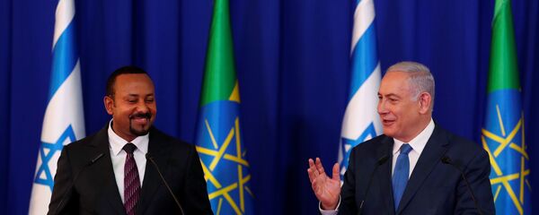 رئيس الوزراء الإسرائيلي بنيامين نتنياهو، في مؤتمر صحفي مشترك في القدس مع رئيس الوزراء الإثيوبي أبي أحمد - سبوتنيك عربي