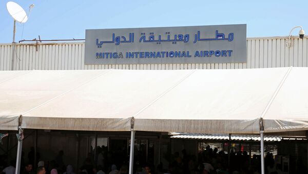 مطار معيتيقة الدولي في طرابلس في ليبيا - سبوتنيك عربي