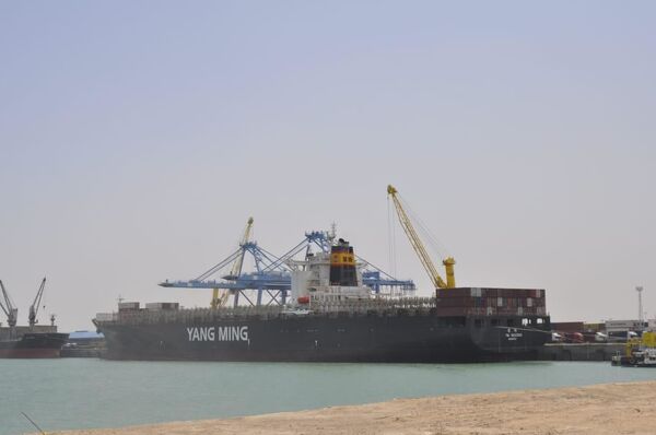 العراق ينهض بأهم موانئه المدمرة نتيجة الحرب مع إيران... صور  - سبوتنيك عربي