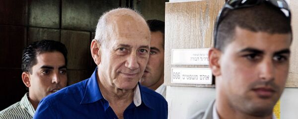 رئيس الوزراء الإسرائيلي يهود أولمرت أثناء محاكمته في قضية فساد - سبوتنيك عربي