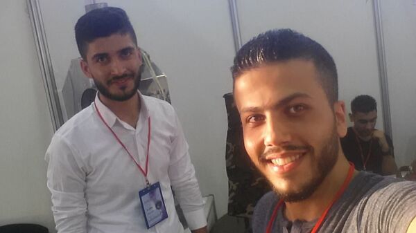 لحماية الجنود... شابان سوريان يصممان سترة ذكية تستخدم الأقمار الصناعية ونبضات القلب  - سبوتنيك عربي