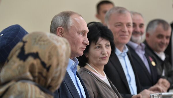 الرئيس الروسي فلاديمير بوتين في داغستان - سبوتنيك عربي