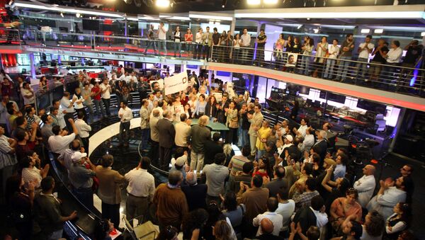 تجمع لصحفيي وإعلاميي تلفزيون المستقبل في ستوديو القناة في عام 2008 - سبوتنيك عربي