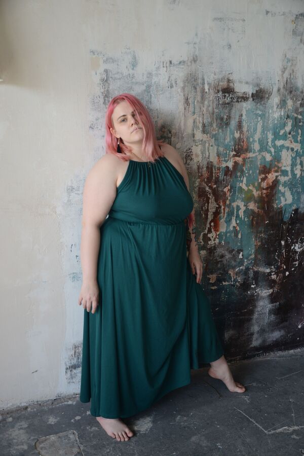 بالصور... كيف تفخر مؤيدات حركة النسوية الإيجابية بعيوب أجسادهن - سبوتنيك عربي