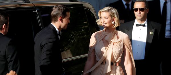 إيفانكا ترامب مع زوجها جاريد كوشنر في حفل زفاف مصممة الأزياء الإيطالية ميشا نونو، 20 سبتمبر/أيلول 2019 - سبوتنيك عربي