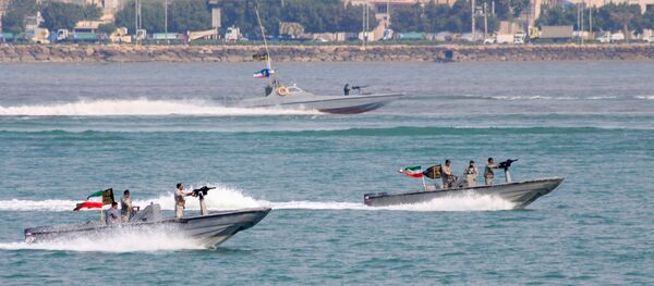مناورات عسكرية لقوات الجيش الإيراني والحرس الثوري في بحر عمان - سبوتنيك عربي