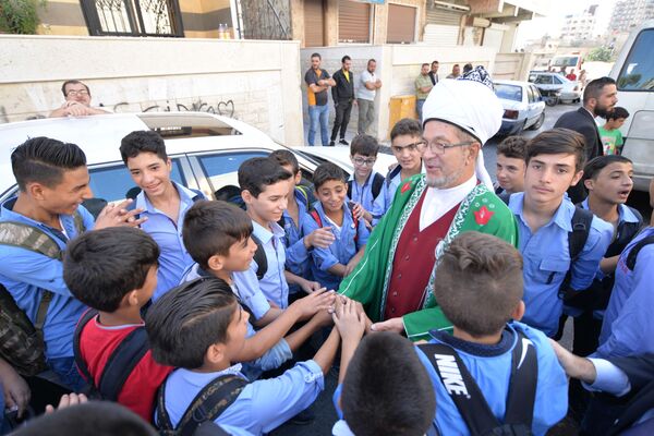 افتتاح مدرسة عريقة في دمشق دمرها الإرهاب وأعاد مجمع الأديان الروسي إعمارها..فيديو وصور - سبوتنيك عربي