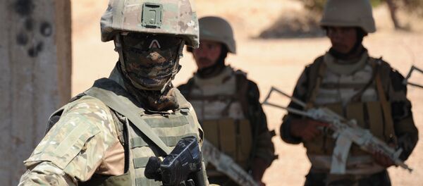 تدريب عسكري لجنود الجيش السوري على أيدي أفراد القوات الروسية في القاعدة العسكرية في يعفور، على بعد 30 كلم غرب دمشق، 24 سبتمبر 2019 تدريب عسكري لجنود الجيش السوري على أيدي أفراد القوات الروسية في القاعدة العسكرية في يعفور، على بعد 30 كلم غرب دمشق، 24 سبتمبر 2019 - سبوتنيك عربي